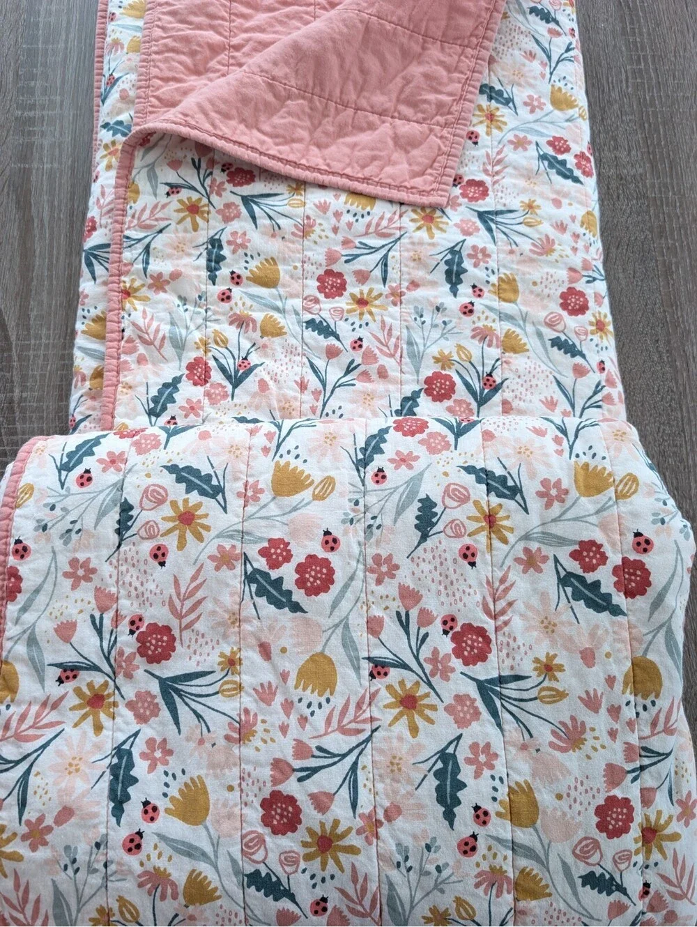 Pillowfort 100% Cotton Ladybug Floral Quilt Cottage Shabby Farmhouse 90x84